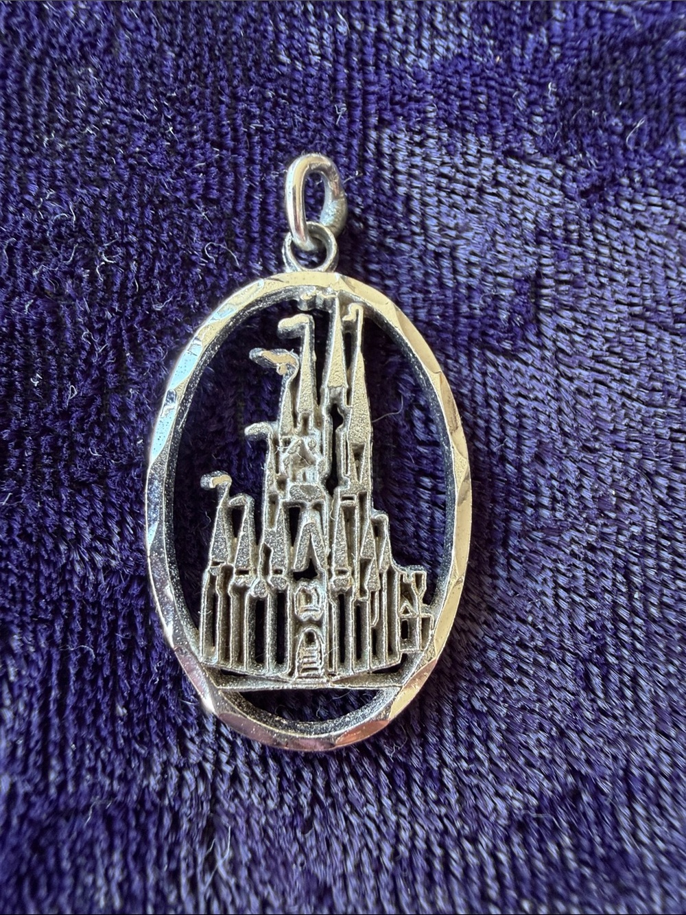 Vintage 925 sterling silver Castle pendant by Walt Disney